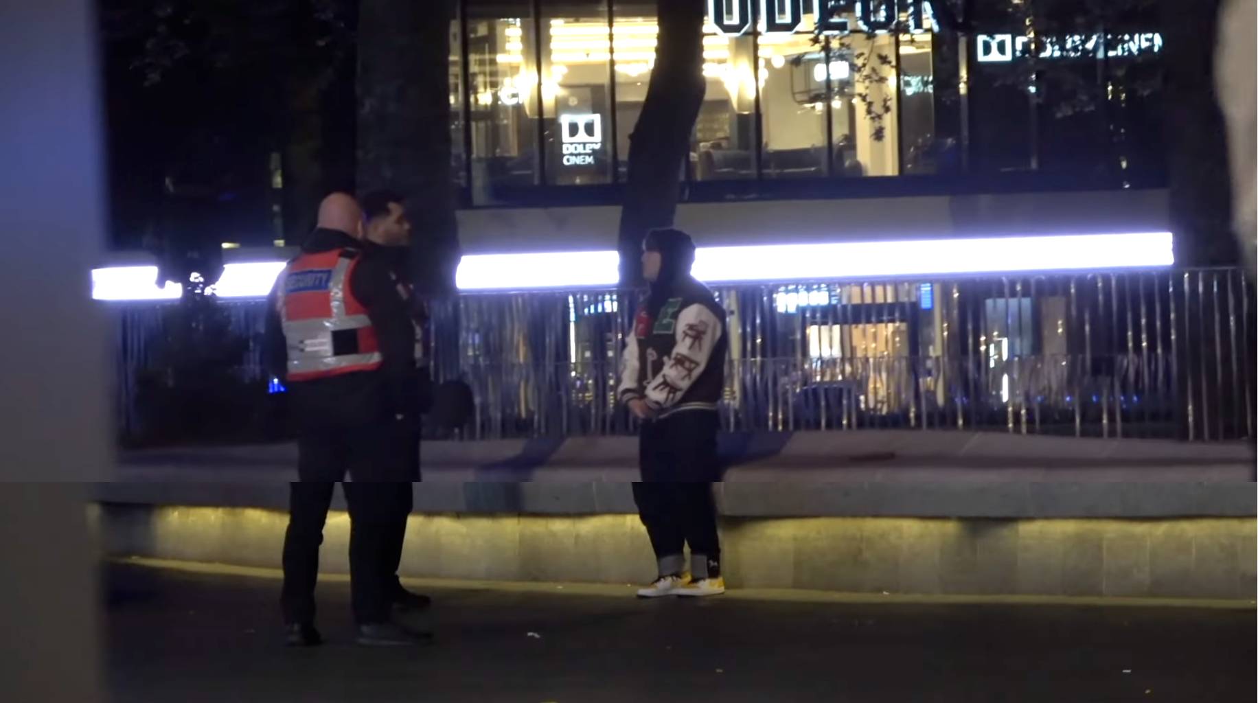 イギリスで財布を放置して寝たらどうなる がーどまんが検証 モデルプレス イギリスで財布を放置して寝たらどうなる がーどまんが検証 モデルプレス