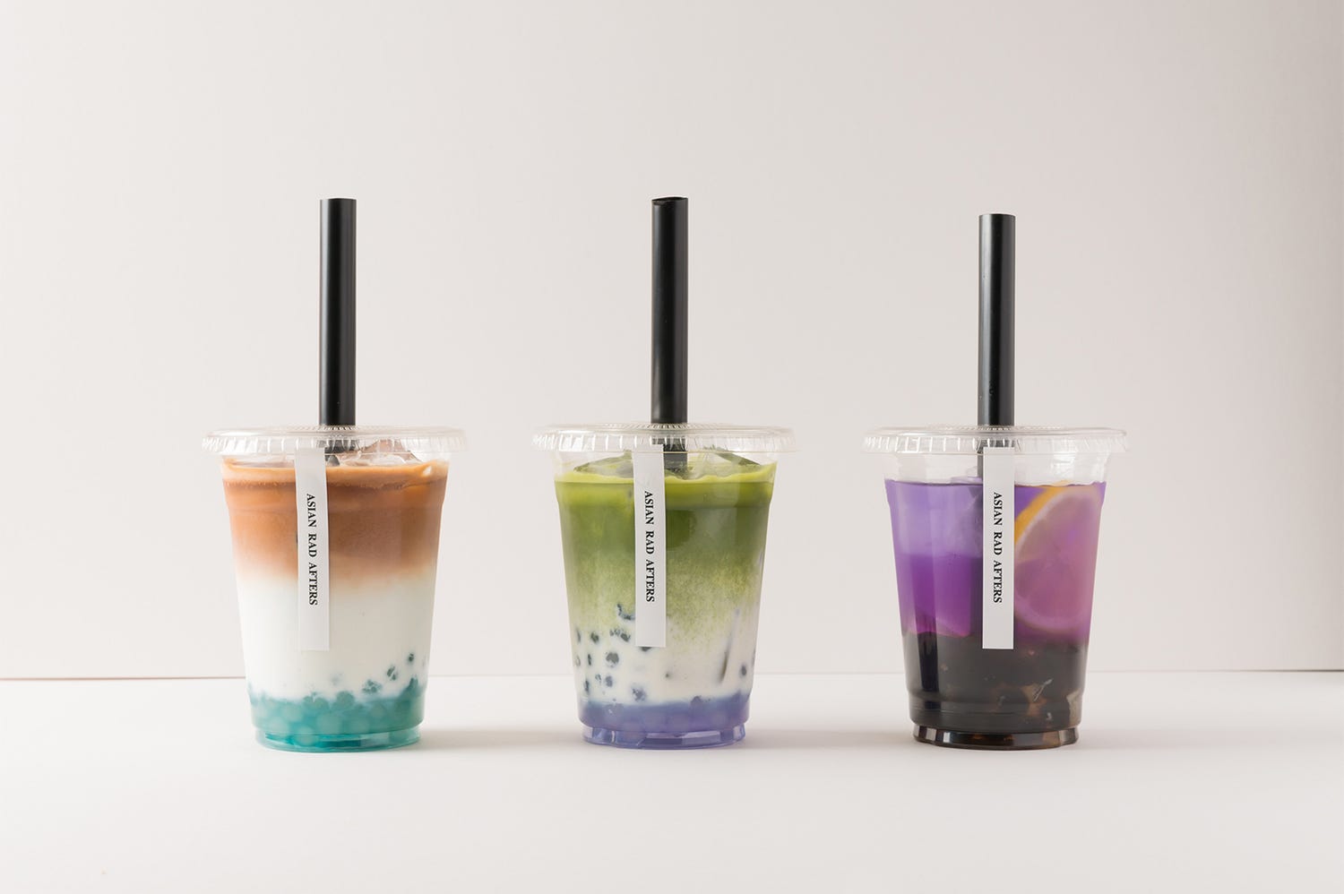 アジアンスイーツ専門店「Asian Rad Afters 大阪」、連日完売「バブルワッフル」はSNS映え抜群