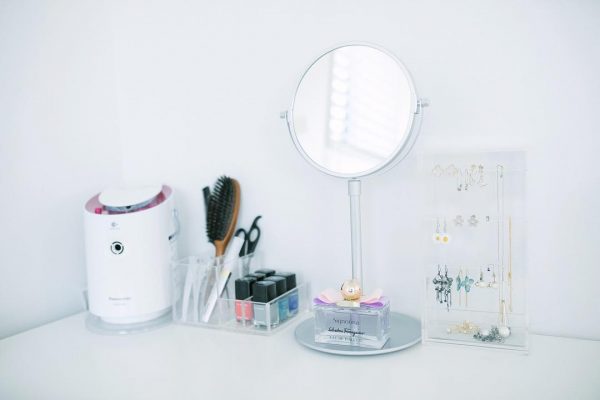 ドレッサー収納術 小物をスッキリおしゃれに見せるアイデアをご紹介 モデルプレス