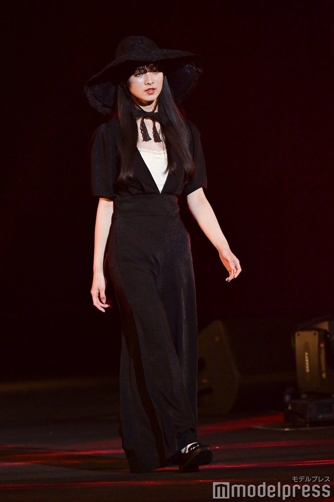 （C）モデルプレス