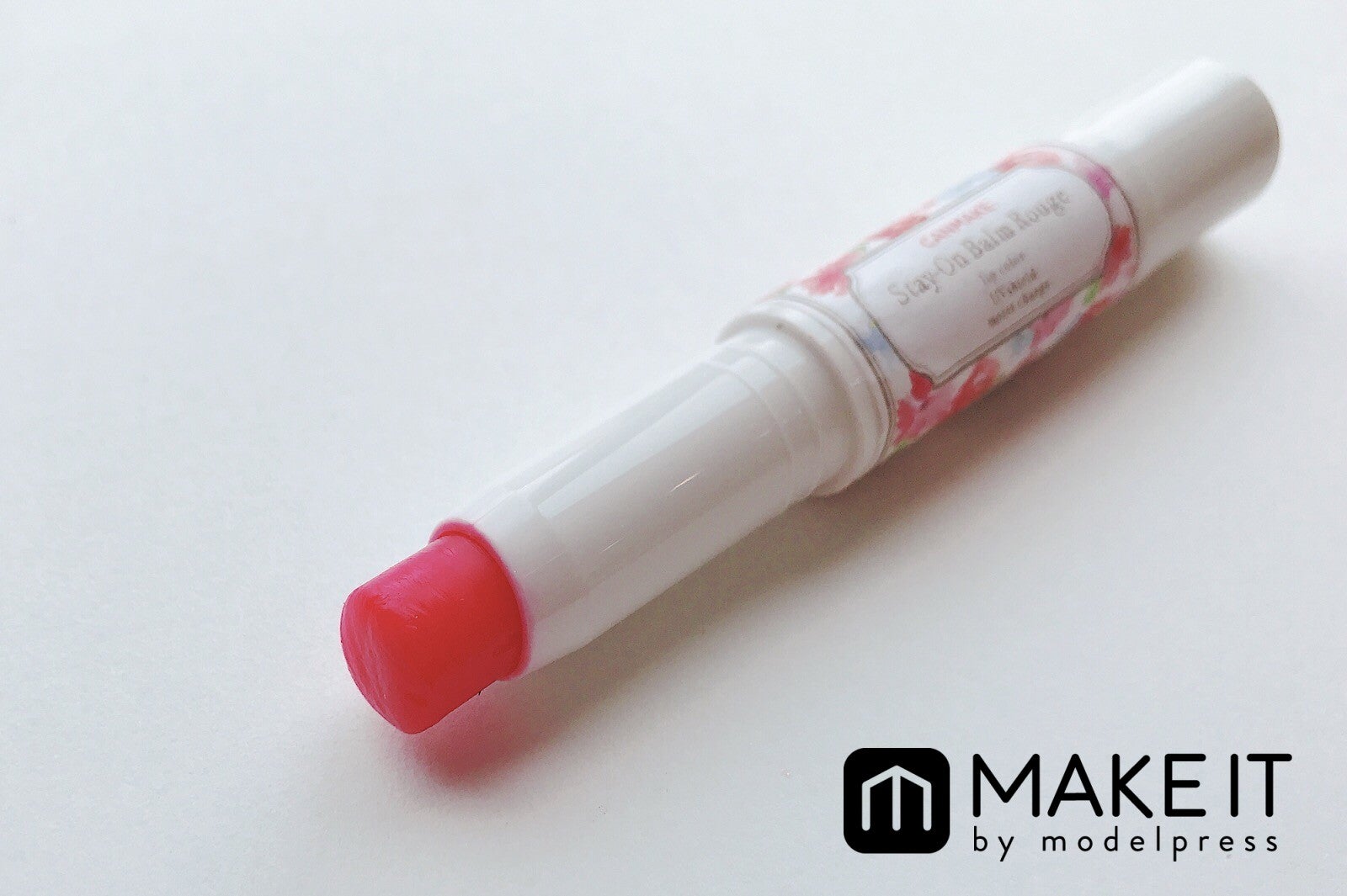 キャンメイク／ステイオンバームルージュ／T01 リトルアネモネ／580円（税抜） （C）メイクイット