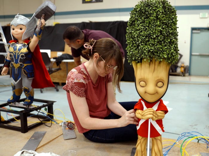 マーベルスタジオのキャラクターたちが仕上げられている様子(C)Disney (C)2024 MARVEL