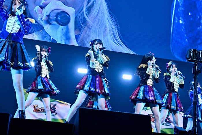 「MX祭り!AKB48 60th Single『久しぶりのリップグロス』発売記念コンサートin武道館2022~リベンジ!新チームお披露目コンサート~」より(C)AKB48