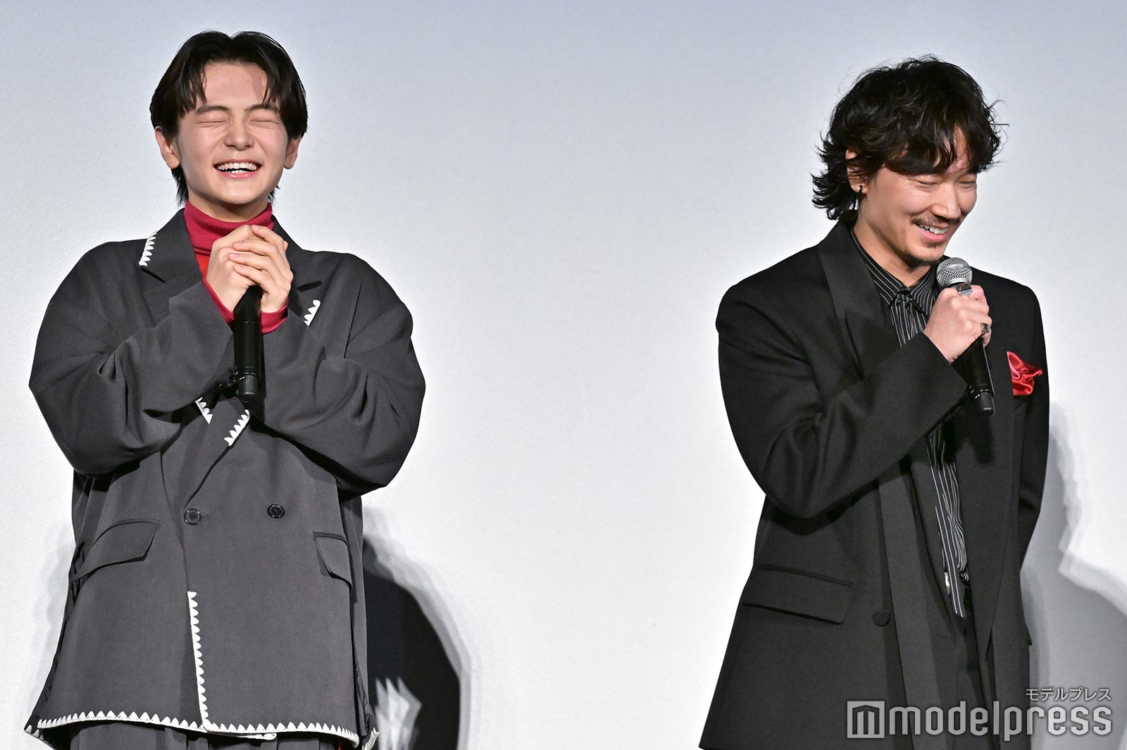 齋藤潤、綾野剛（C）モデルプレス