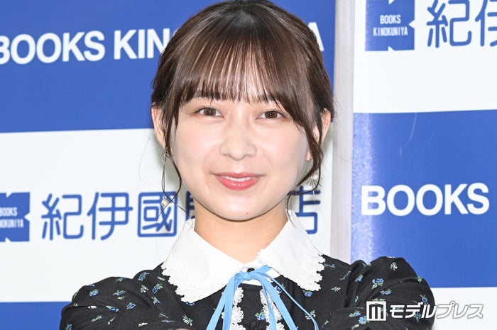 元乃木坂46鈴木絢音、家族写真公開「幼少期から品がある」と話題に