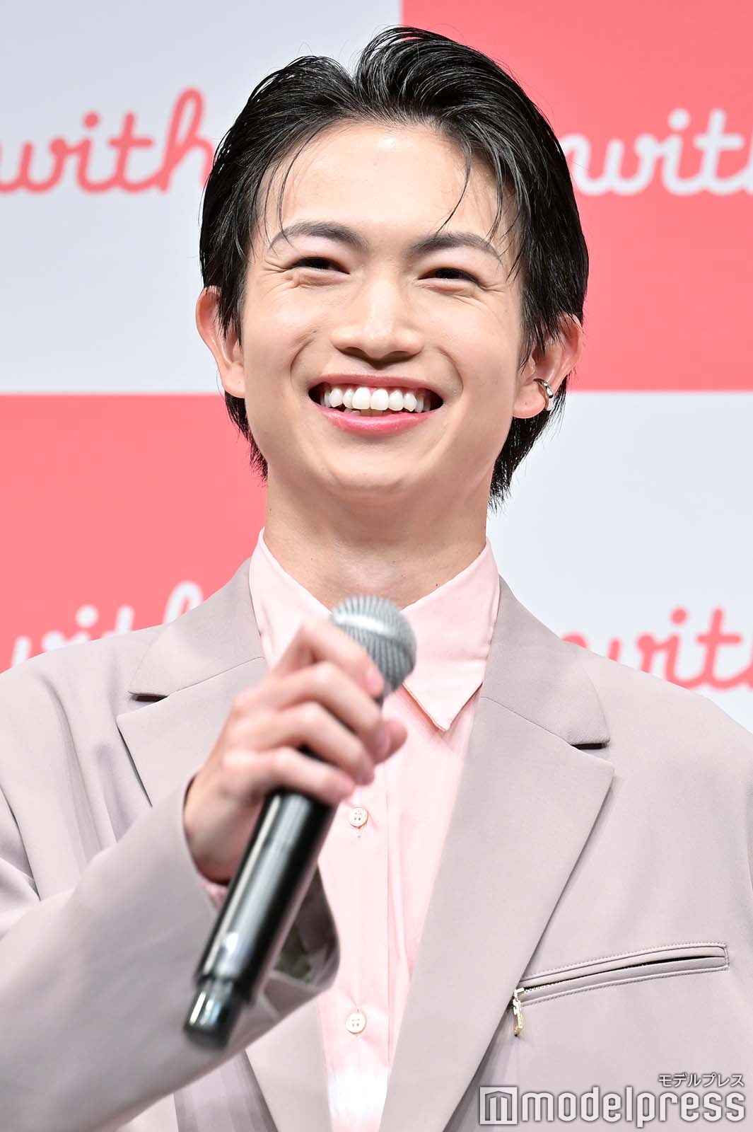 （C）モデルプレス