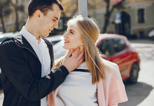 彼女求めてるかもよ 女性が 抱きしめてほしい と思う瞬間 モデルプレス 彼女求めてるかもよ 女性が 抱きしめてほしい と思う瞬間 モデルプレス