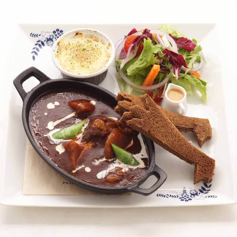 すねちゃまビーフシチュー1,500円（税込）（C）Fujiko-Pro