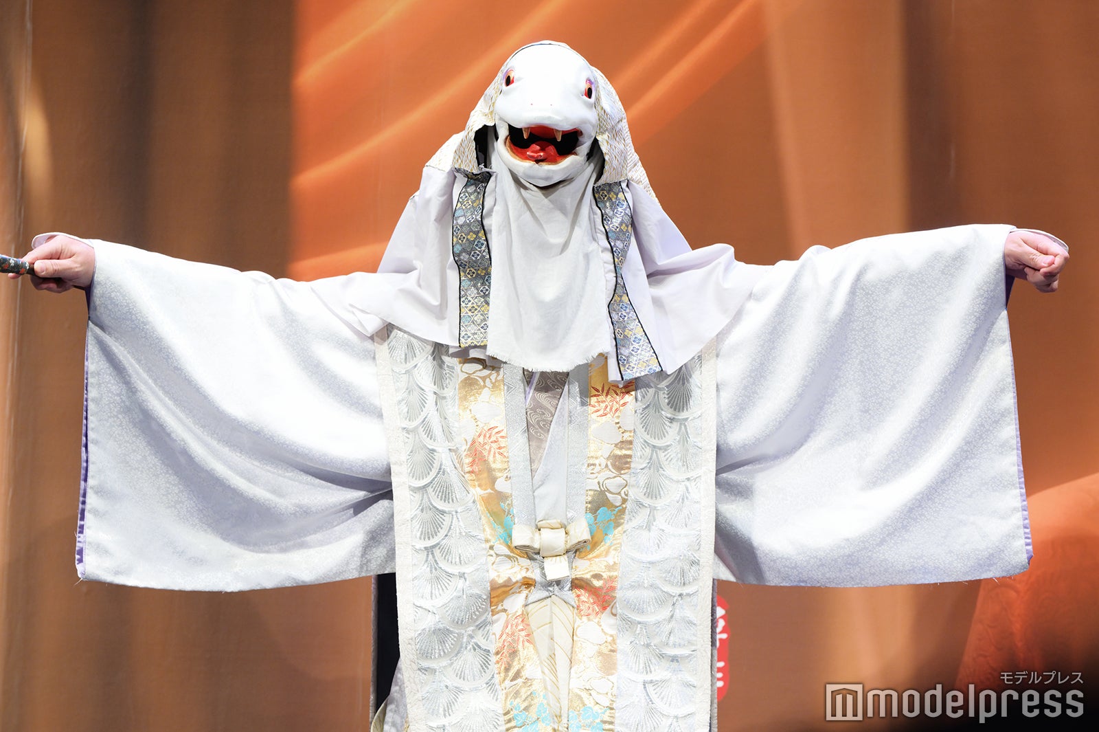 白蛇舞の様子（C）モデルプレス