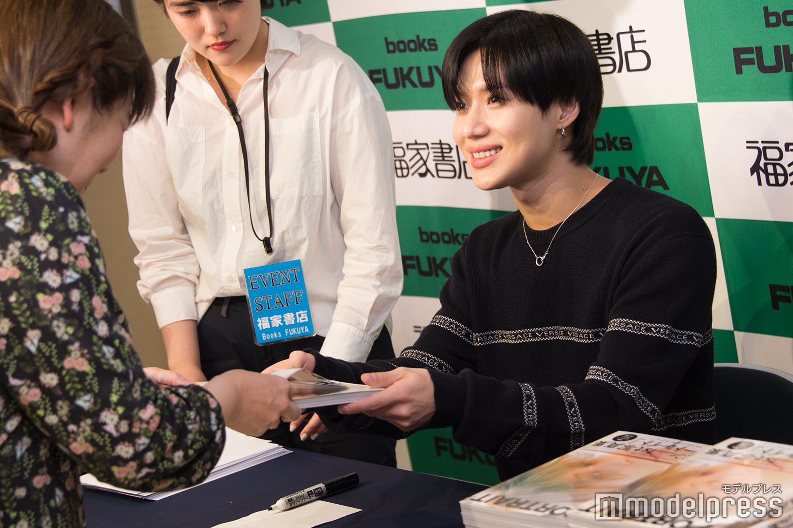 SHINeeテミン、サイン会の模様 （C）モデルプレス