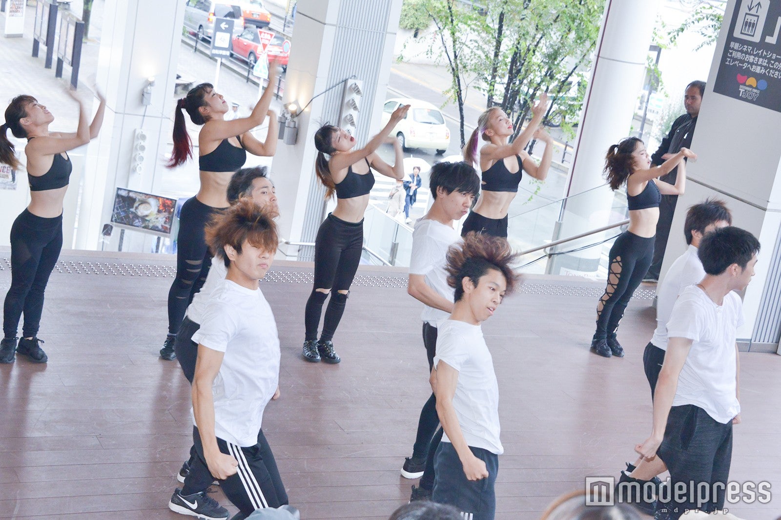 （C）モデルプレス