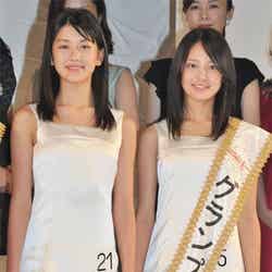 「第13回全日本国民的美少女コンテスト」でグランプリに輝いた（左から）小澤奈々花さん（13）、吉本実憂さん（15）