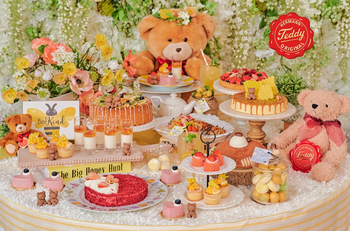 テディベアと楽しむ苺&ハニースイーツビュッフェ、表参道で開催