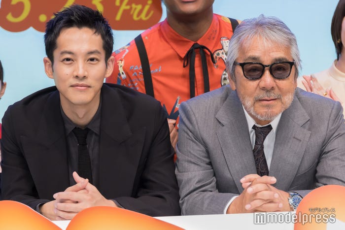 松坂桃李、寺尾聰(C)モデルプレス