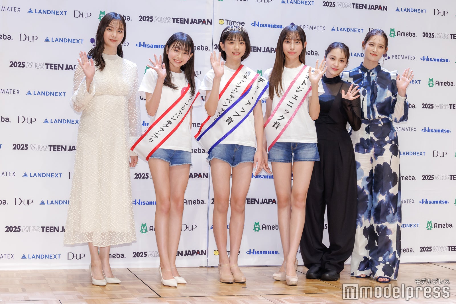 新川優愛、デービス瑛恋さん、増田有沙さん、合田愛咲さん、平祐奈、トラウデン直美（C）モデルプレス