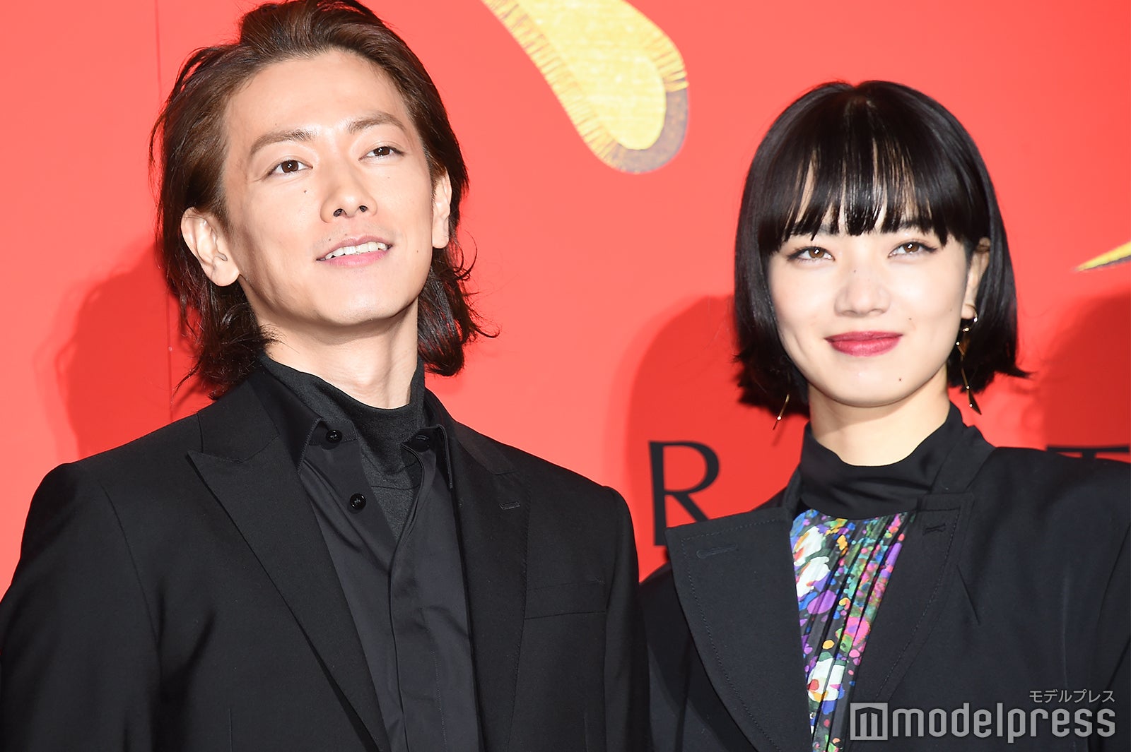 佐藤健、小松菜奈（C）モデルプレス