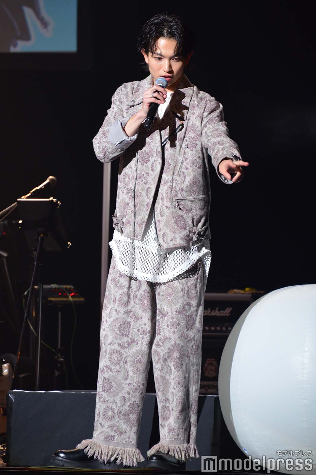 綱啓永（C）モデルプレス