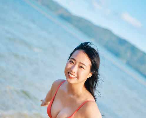 NMB48加藤夕夏、オレンジの水着ショット初解禁 1st写真集で夢叶う