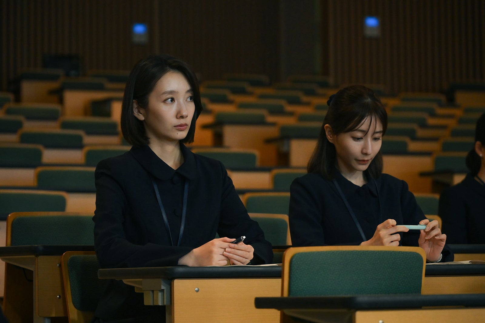 波瑠、田中みな実「フェイクマミー」第2話（C）TBS