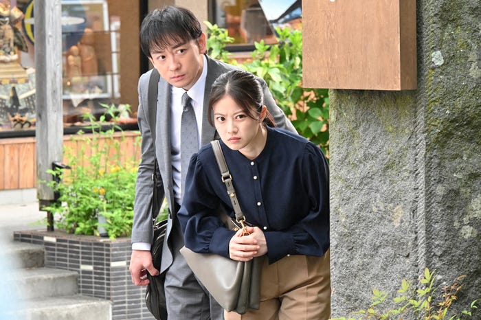 山本耕史、今田美桜「花咲舞が黙ってない」第5話より(C)日本テレビ