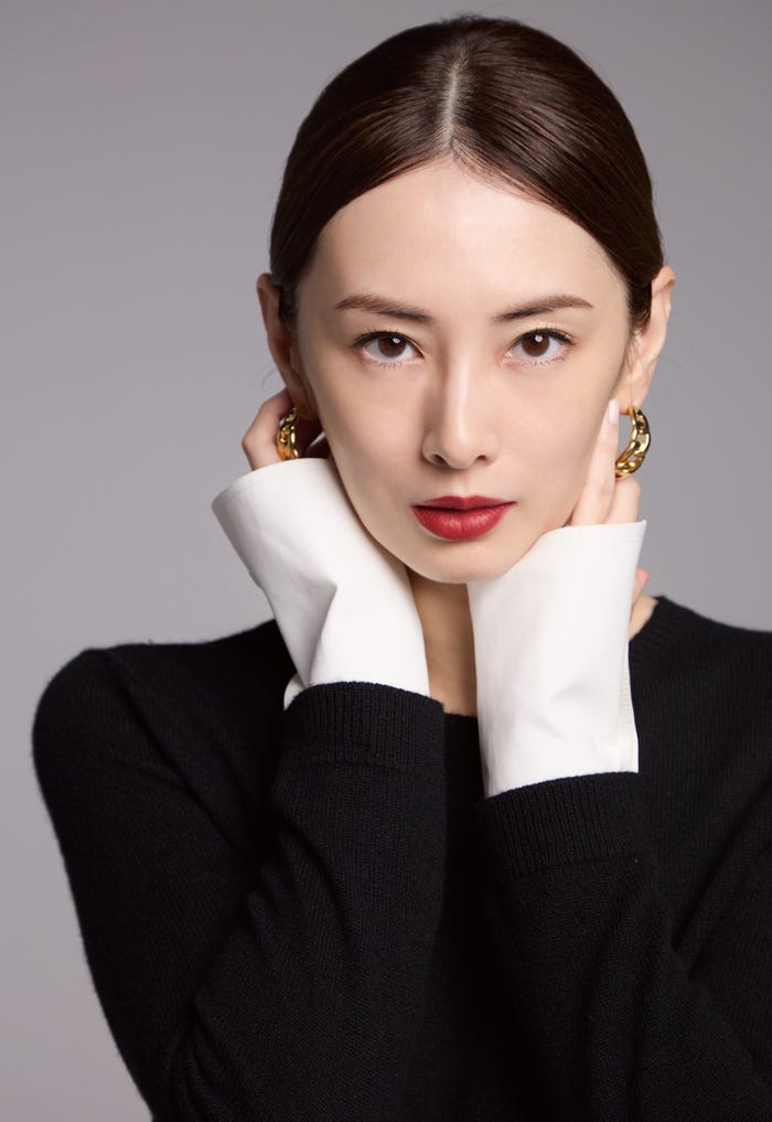 MAILIVIS特典カット(デスク)(C)SDP