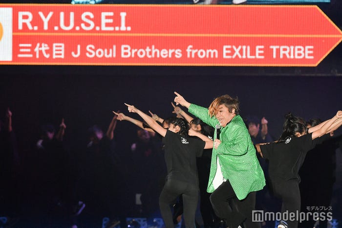 「R.Y.U.S.E.I.」を踊るコロッケ(C)モデルプレス