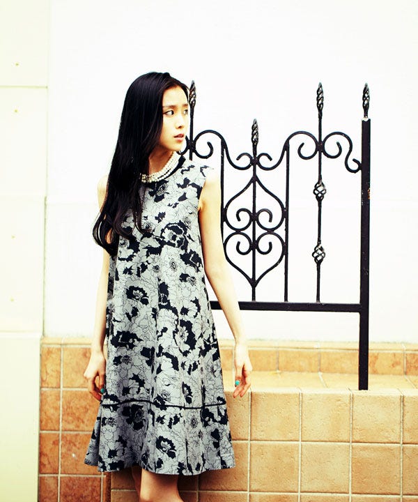 フラワー柄Aラインワンピース「DOUBLE STANDARD CLOTHING」29,000円(税抜)/画像提供:DOUBLE STANDARD CLOTHING Night