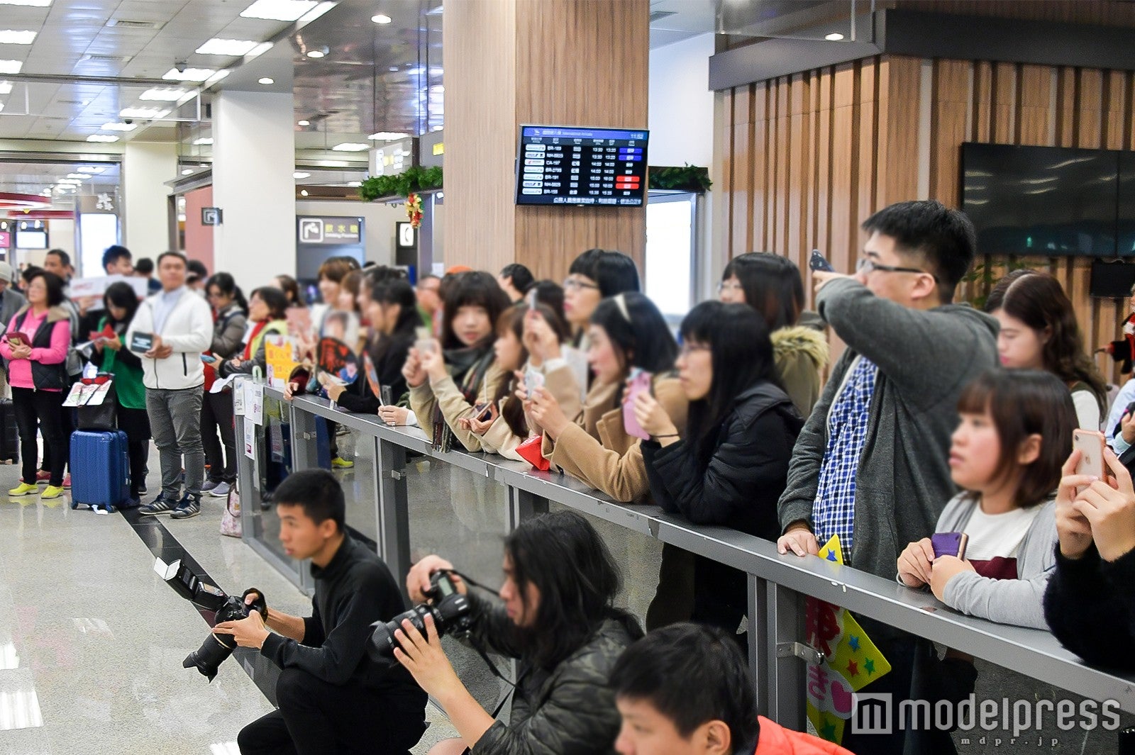 現地ファンが熱烈歓迎 （C）モデルプレス