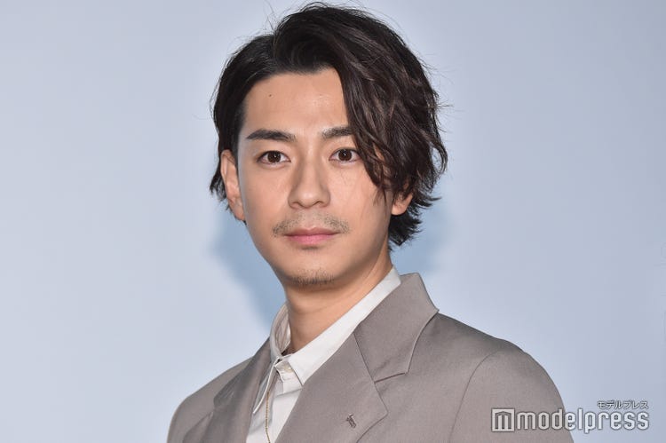 画像6 8 山田裕貴 三浦翔平との ハコヅメ 添い寝オフショット公開 モジャツン ペアに 可愛い と反響 モデルプレス