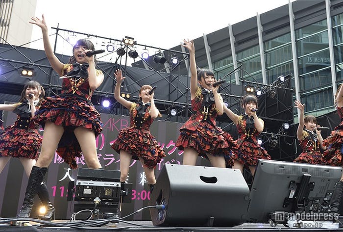 AKB48(C)AKS