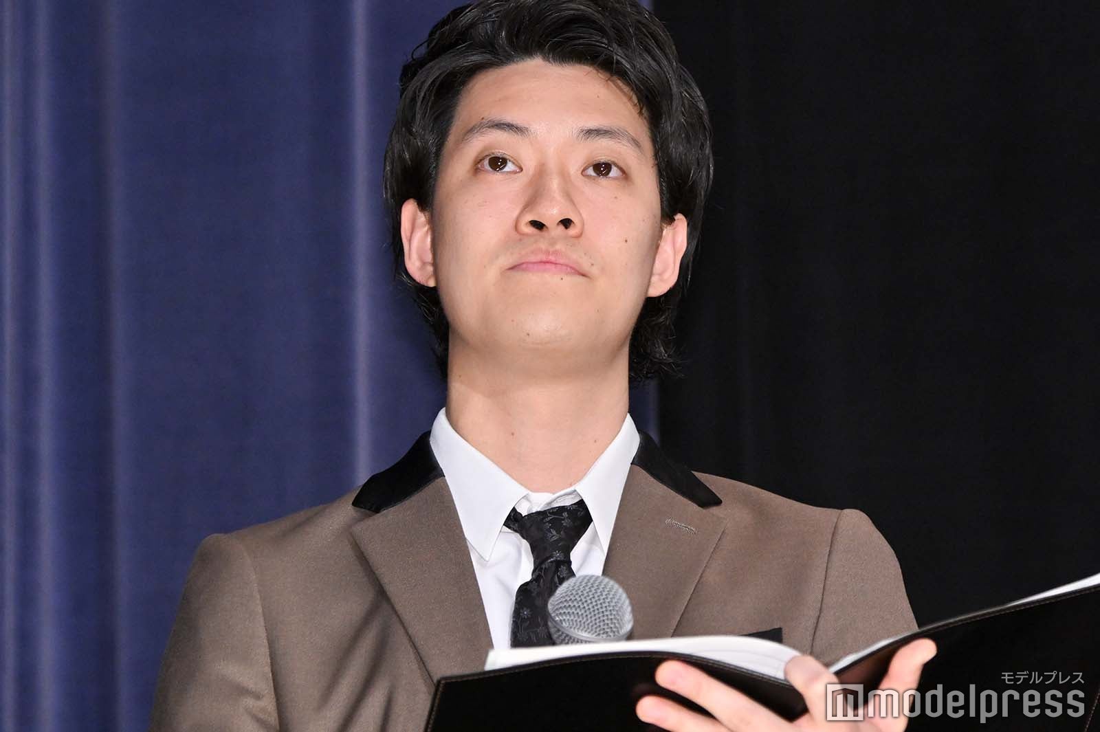 粗品（C）モデルプレス