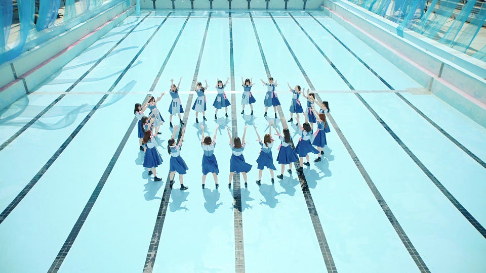 日向坂46、2ndシングル「ドレミソラシド」MVより（提供写真）