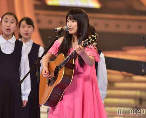 miwa、オフショルでキュートに!コラボで絆“結ぶ”「みんなと一緒に」<紅白本番>