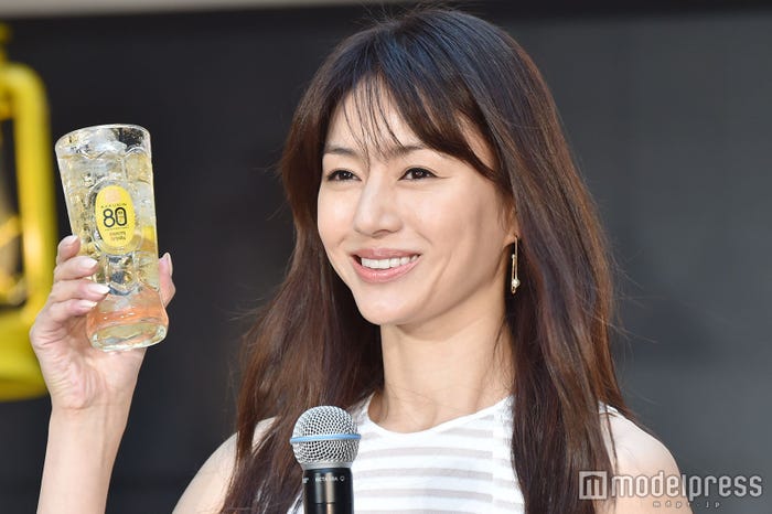 井川遥(C)モデルプレス