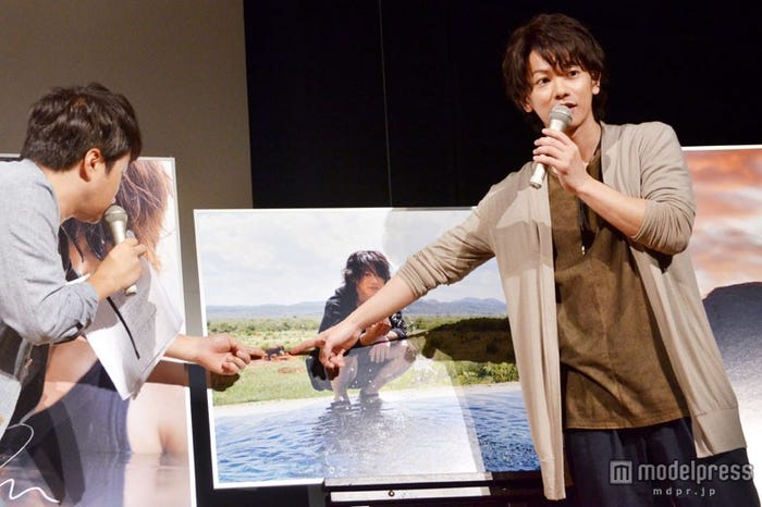 サバンナでの撮影を振り返る「象いますから。大したもんですよ」