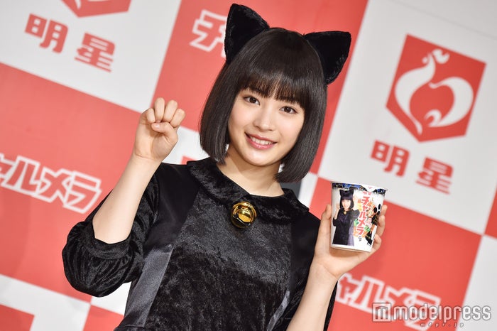 広瀬すず ネコ被っています 黒ネコのコスプレで登場 モデルプレス 広瀬すず ネコ被っています 黒ネコのコスプレで登場 モデルプレス