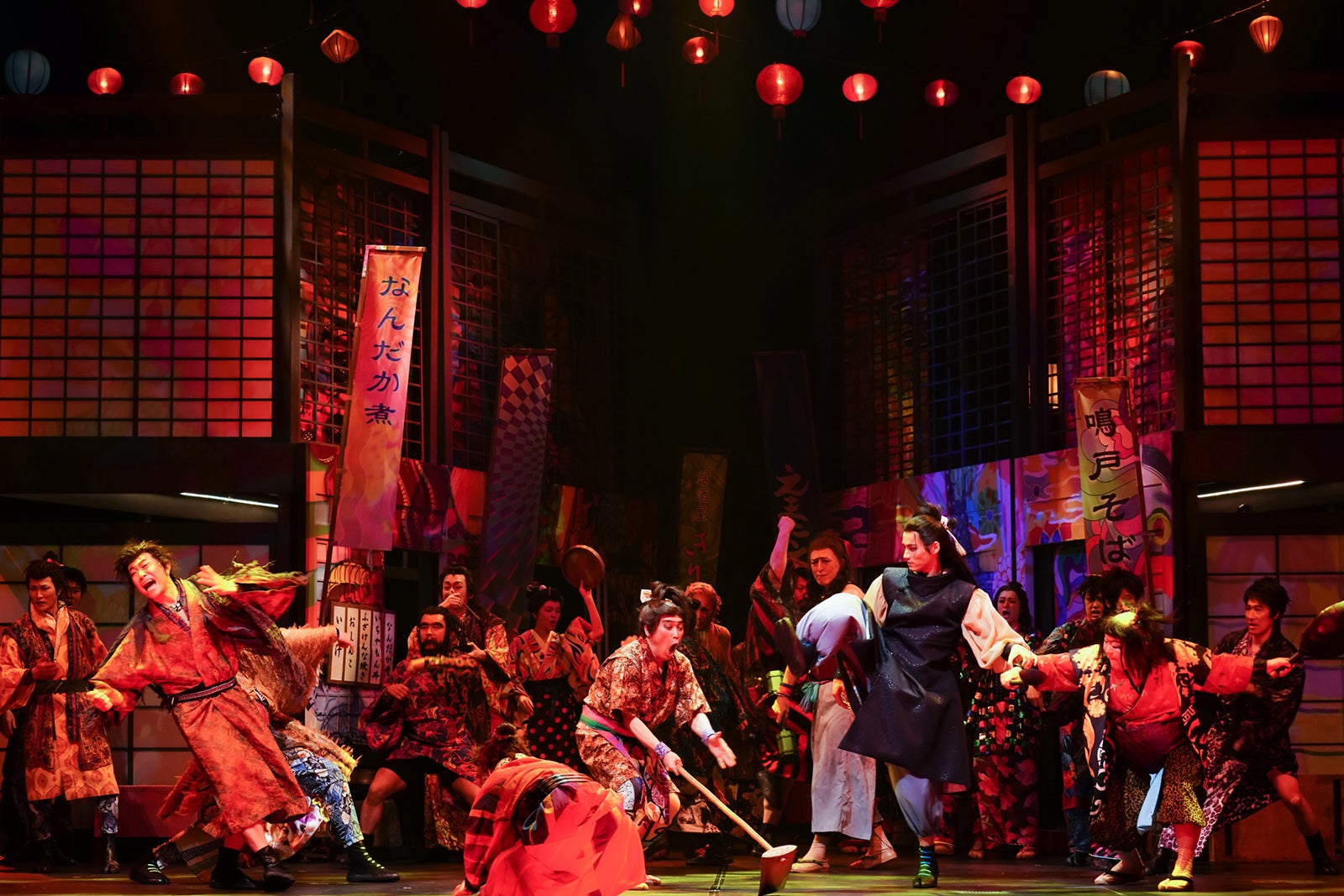 いのうえ歌舞伎『神州無頼街』より（撮影：田中亜紀）