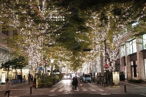 丸の内イルミネーション2019 冬の街にシャンパンゴールドイルミ100万球輝く 女子旅プレス
