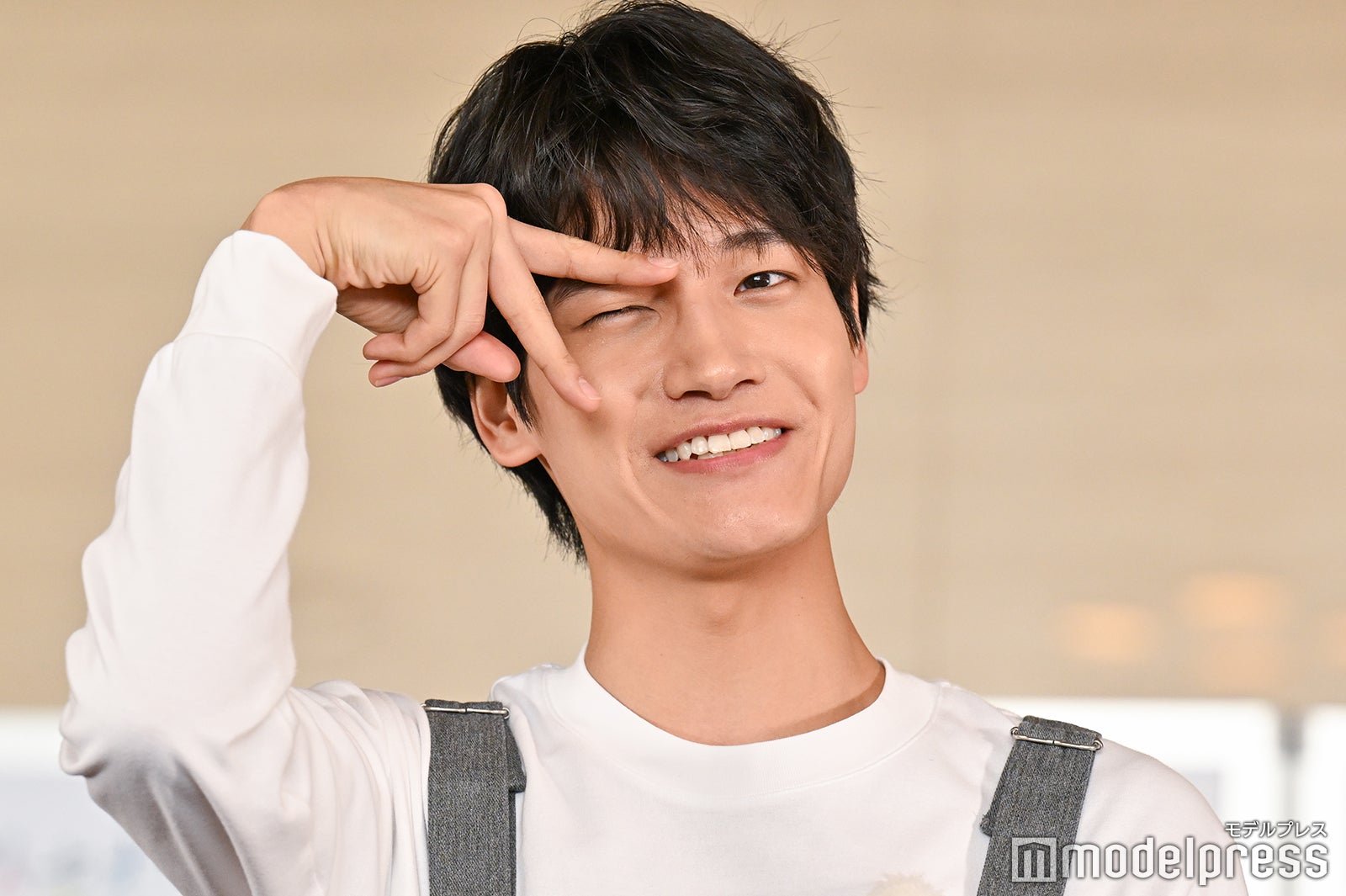 佐野晶哉 30枚 Aぇ! groupの “最年少で最多才”な、佐野 晶哉が登場！CYAN MAN