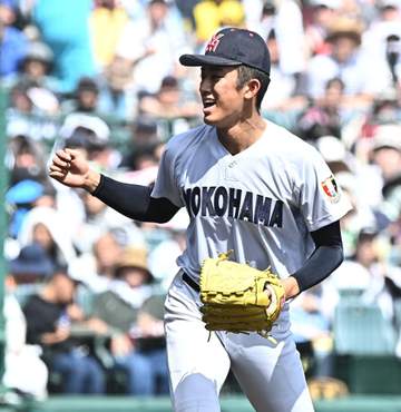 横浜が昨夏V沖縄尚学を撃破！織田翔希が圧巻12三振！「またここで成長できました」甲子園最速に1キロに迫る154キロ計測で9回途中139球の熱投