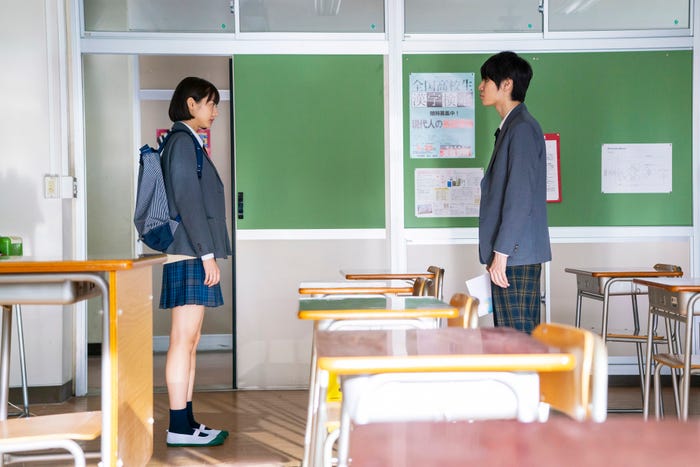 武田玲奈、萩原利久/「電影少女-VIDEO GIRL MAI 2019-」第2話より(C)『電影少女 2019』製作委員会
