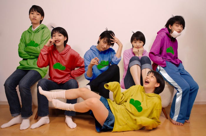 “六つ子”姿を披露した能年玲奈/能年玲奈オフィシャルブログ(yaplog)より