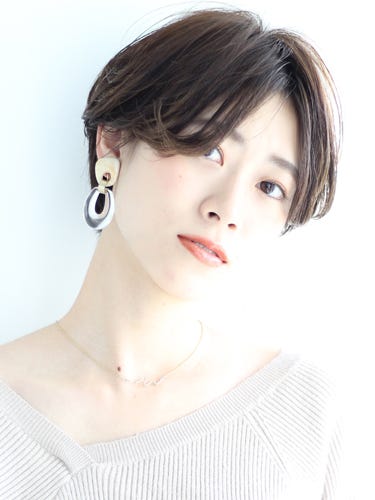 画像15 16 40代の大人女性はかっこいいショートヘアが似合う トレンドの髪型をご紹介 モデルプレス 画像15 16 40代の大人女性はかっこいいショートヘアが似合う トレンドの髪型をご紹介 モデルプレス