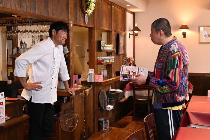 平山祐介、荒川良々「ダブルチート 偽りの警官 Season1」第3話より(C)テレビ東京 WOWOW