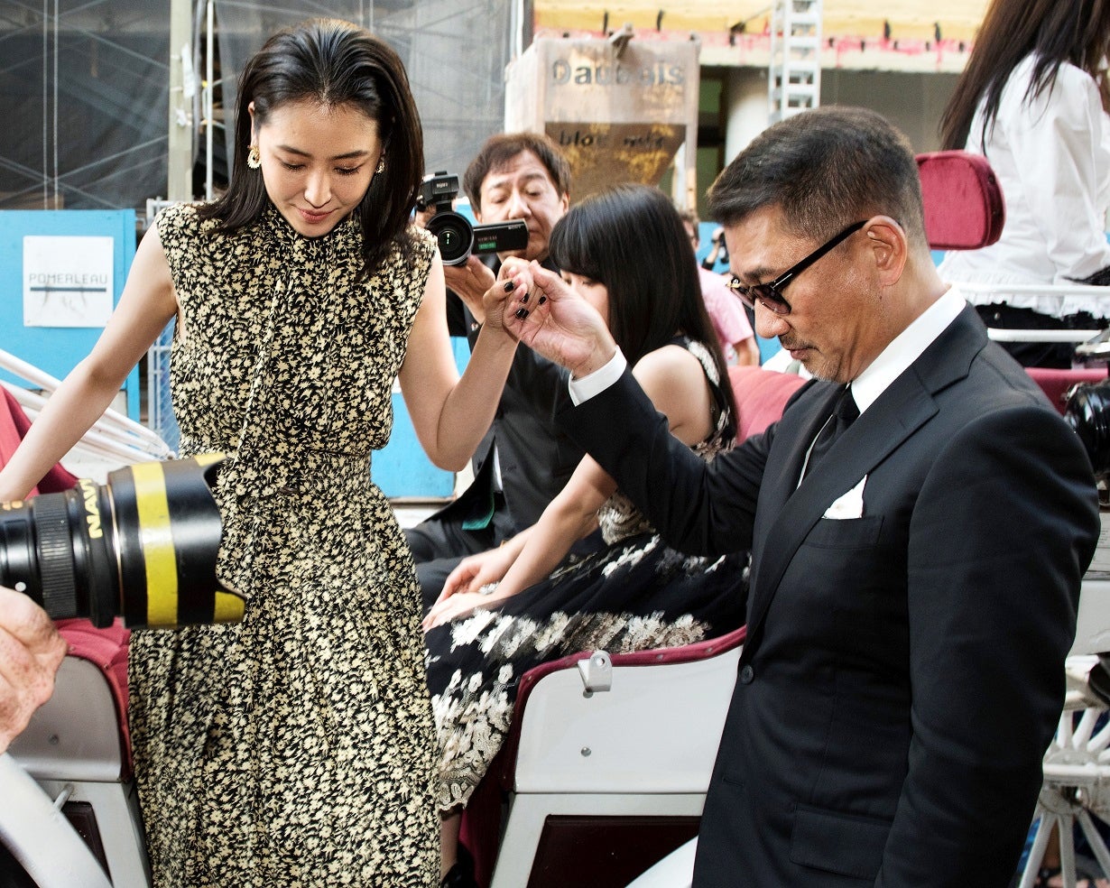 中井貴一が長澤まさみのエスコート