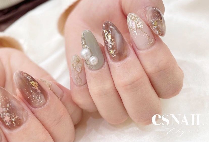 ニュアンスデザインにワンポイントで（画像提供：esNAIL）