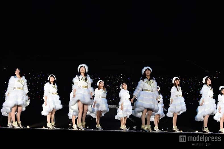 「AKB48ヤングメンバー全国ツアー～未来は今から作られる～」初日公演の様子（C）AKS