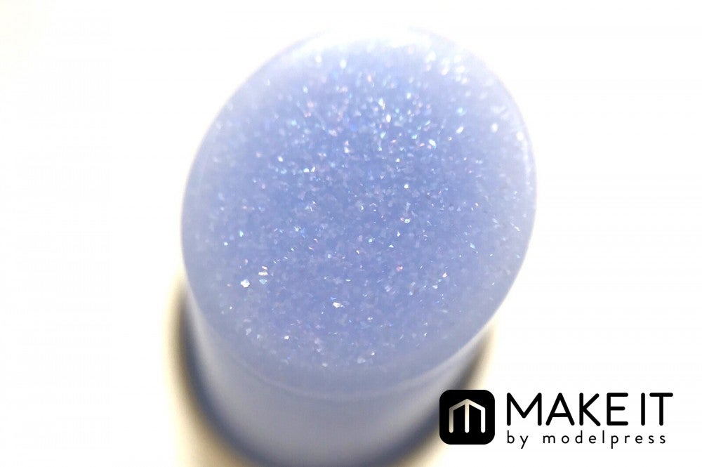 寒色系のパールがたっぷり入っている (C)メイクイット