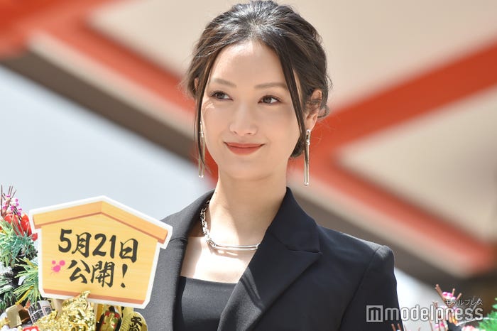 菜々緒 (C)モデルプレス