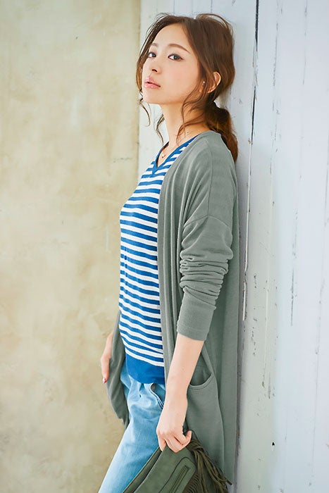 スラブ素材トッパーカーディガン「Pierrot」1,691円（税込）／画像提供：Pierrot